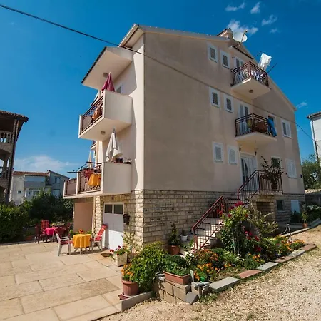 Casa de hóspedes Eda *