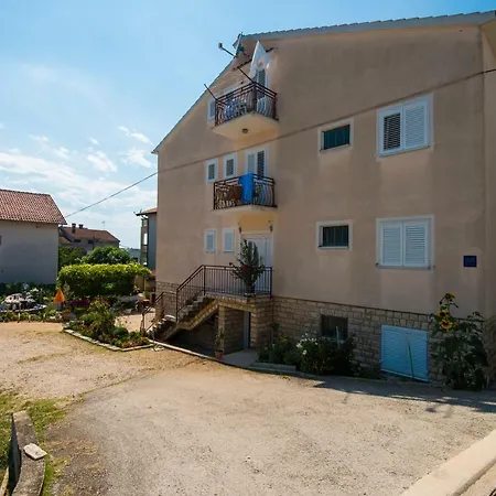 Casa de hóspedes Eda *